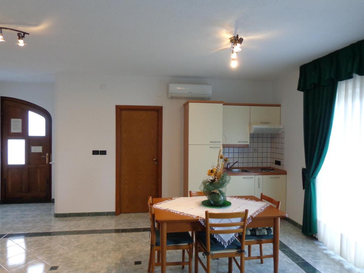 Apartmens Alenka Rovinj Cameră foto
